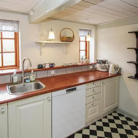 2 Bedroom Lovely In Samso Apartment